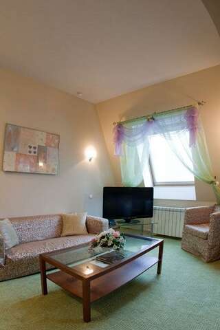 Гостиница Стоун Йошкар-Ола Номер люкс-2